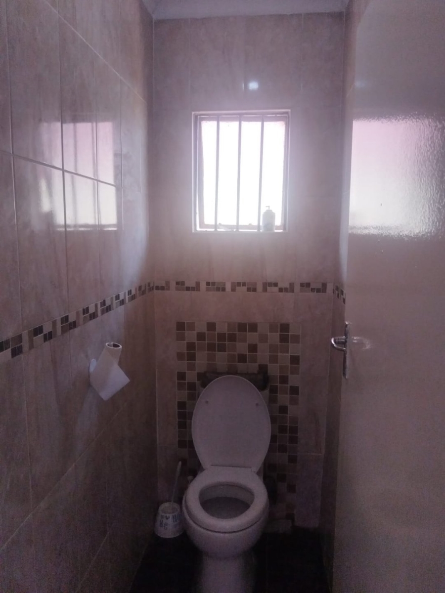 To Let 3 Bedroom Property for Rent in Lebanon North West